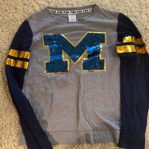 U of M cute sweatshirt